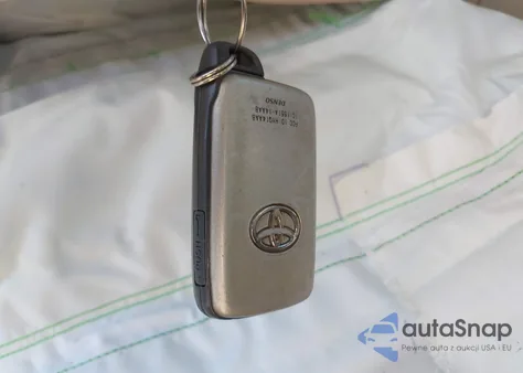 2010 Toyota Avalon Limited z USA, uszkodzony, nr VIN 4T1BK3DB9AU369414